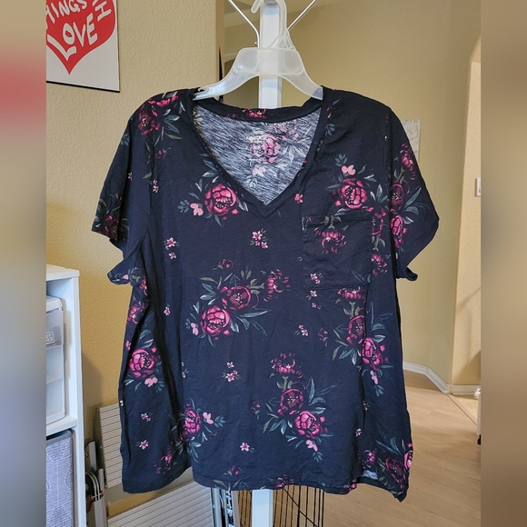 Torrid Floral V-Neck Women's Top - Picture 1 of 5